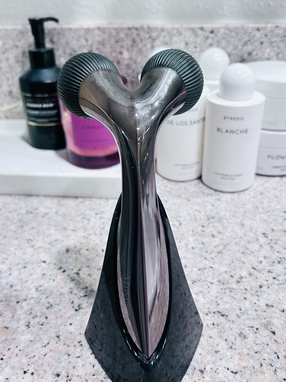 Dual-Roller Facial Sculpting Tool — Black